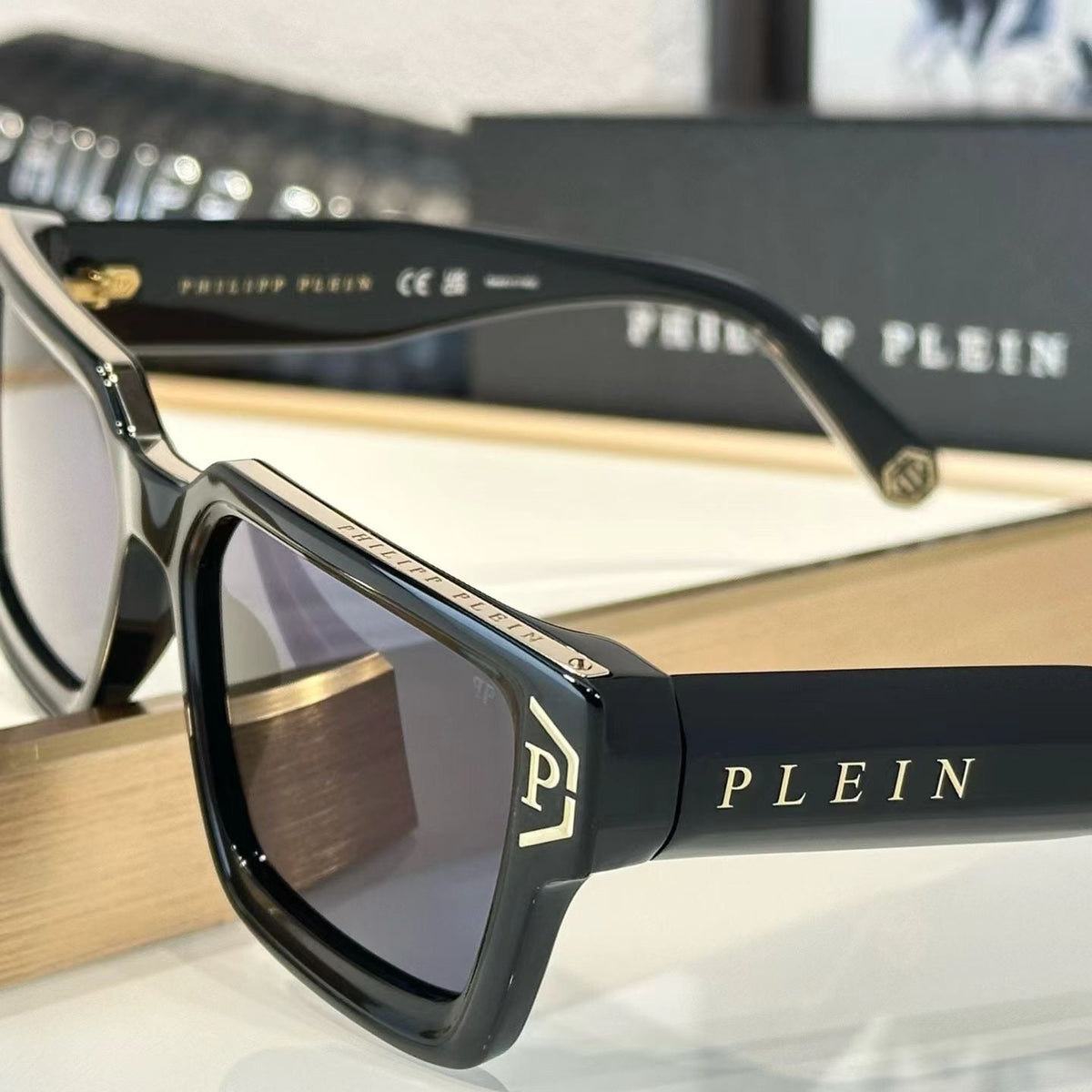 Philipp Plein PP05 - Black - Gold