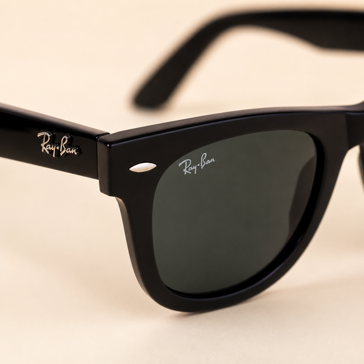 Ray-Ban Wayfarer RB2140